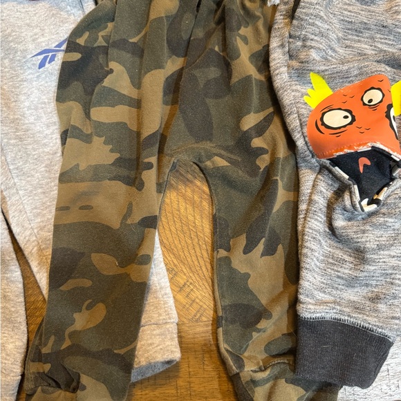 Stylish Four Outfit Bundle 18-24months(2T) - Picture 9 of 16